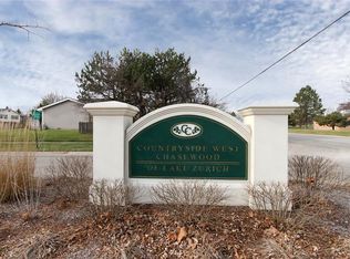 10 Clearwater Ct, Lake Zurich, IL