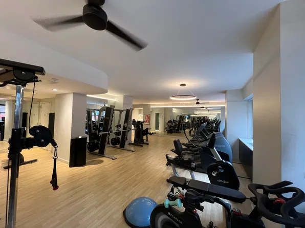 347 West 57th Street image 17 of 20