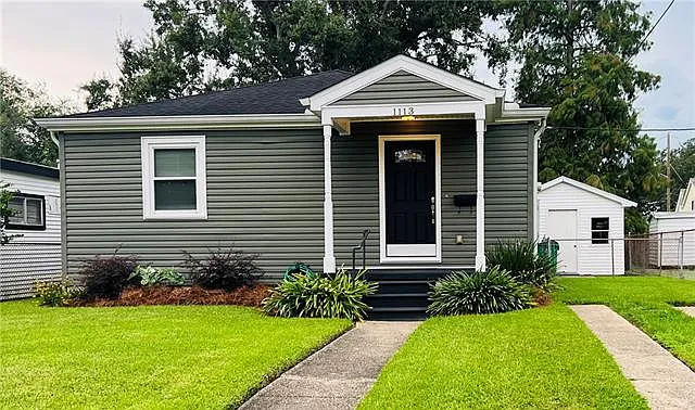 1113 Hanover Dr