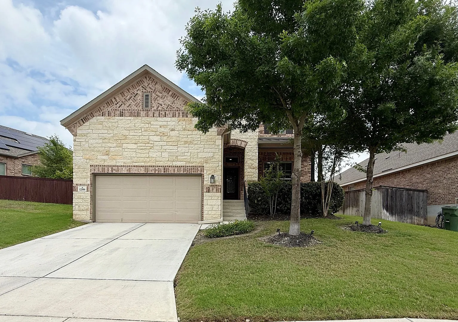 Beautiful 4/3.5 Home Available In Northwest San Antonio! — Photo 1