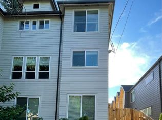 4388B N Gantenbein Ave, Portland, OR 97217