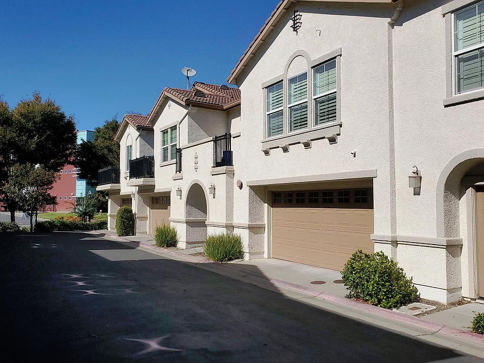 1st image of 3301 N Park Dr Unit 115