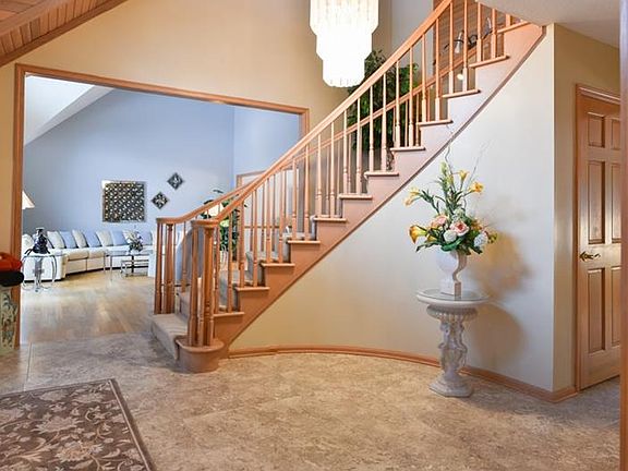 4th image of 20494 Sterling Way