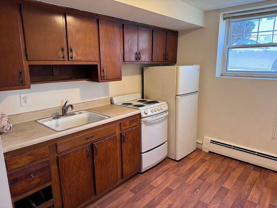 21 Grove St Arlington MA Zillow