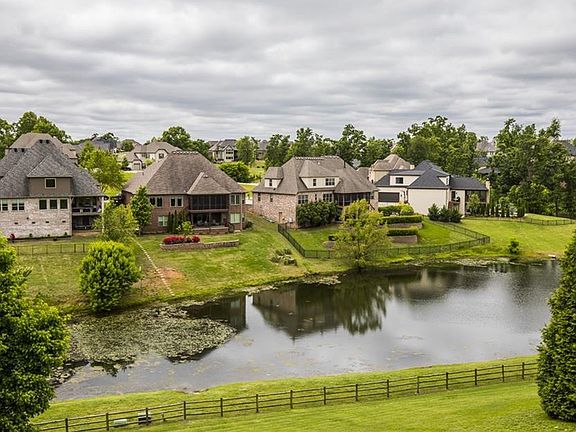 2nd image of 5227 S Shadow Valley Ct