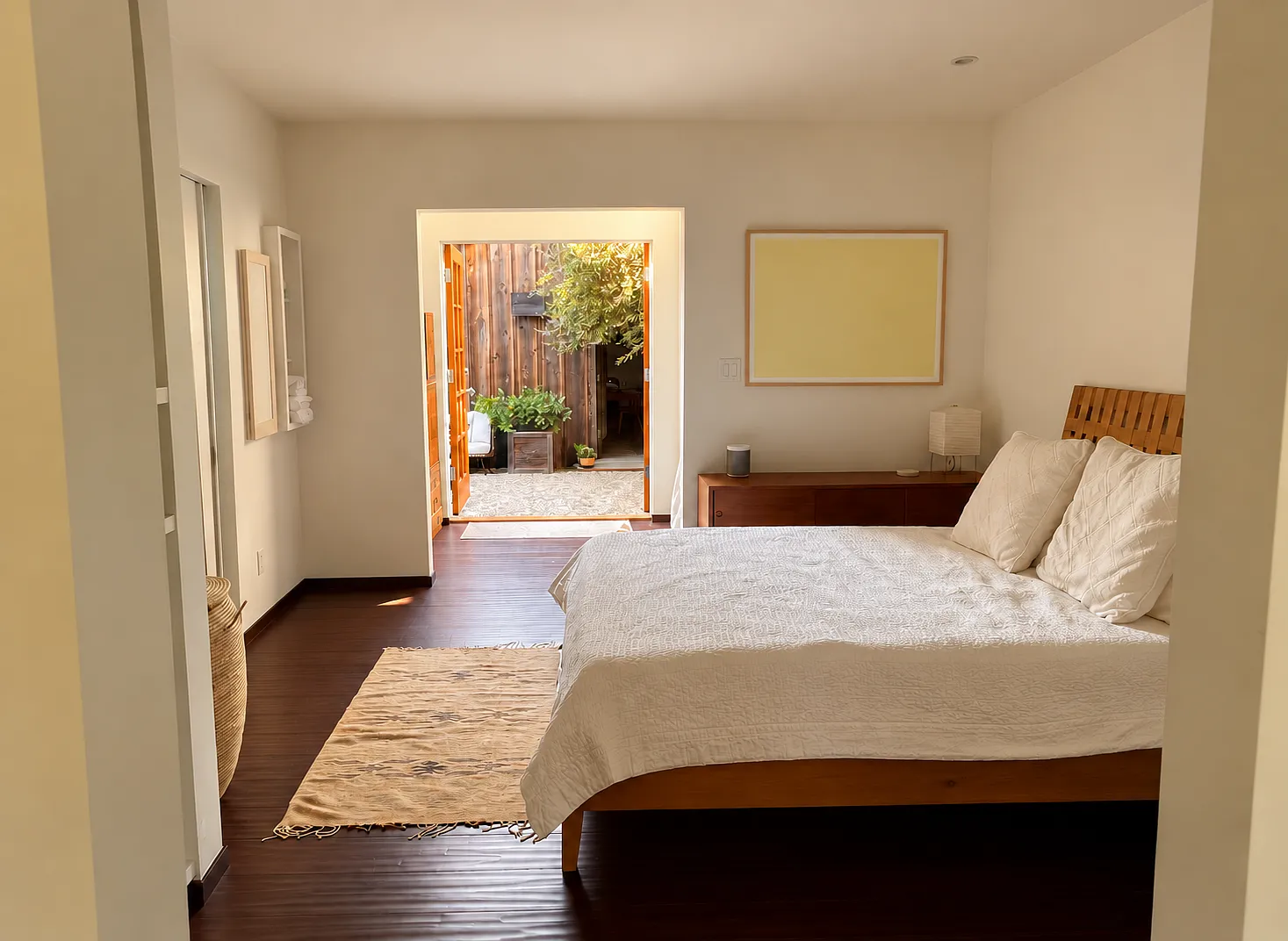 1 bed, 1055 sqft, $5,500 — Photo 2
