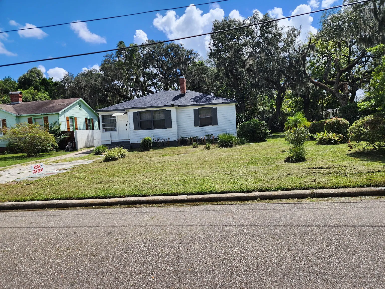 8017 Oakwood St — Photo 4