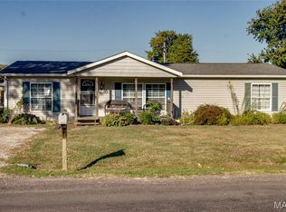 111 Southard Pl, South Roxana, IL 62087