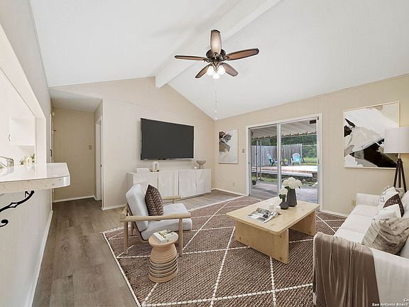 4th image of 3841 BECKWOOD DR