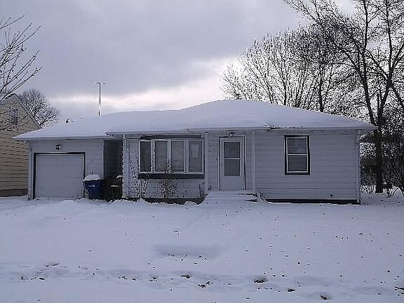 4th image of 115 19 1/2 Ave N