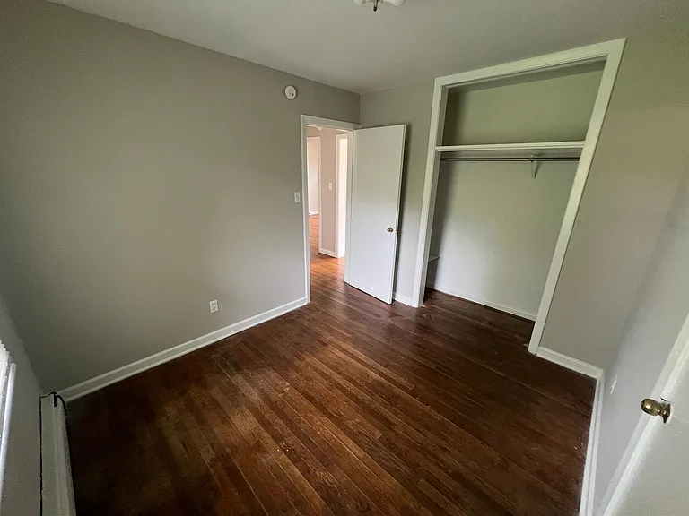 8206 Adrian Dr — Photo 21