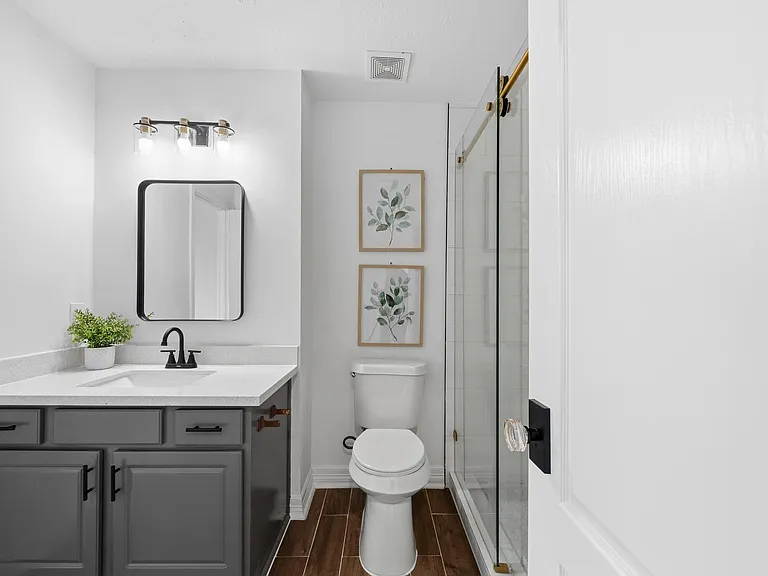 7211 Savannah Glen Ln W — Photo 32