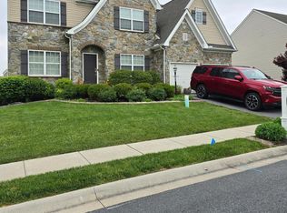 625 Warminster Ln, Lititz, PA 17543