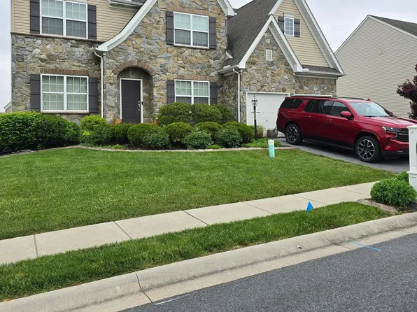 625 Warminster Ln, Lititz, PA 17543