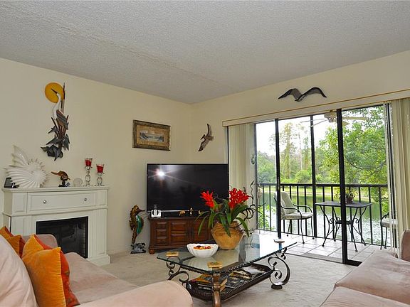 3134 Lake Pine Way APT F2, Tarpon Springs, FL 34688 | MLS #U8221252 ...