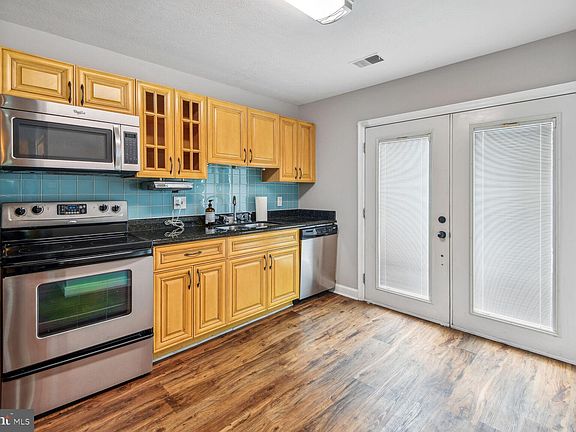 5th image of 15819 Deer Creek Ct