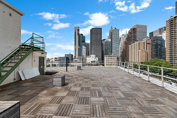 Rented by REAL New York | media 9