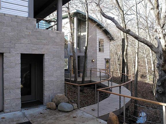 2nd image of 9250 White Oak Ln