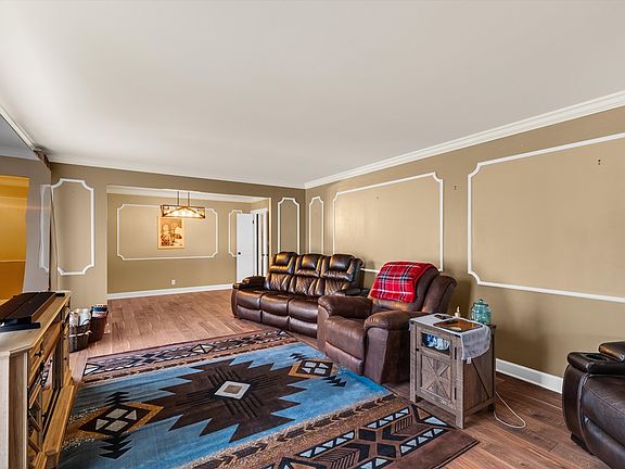 4th image of 834 Homewood Dr