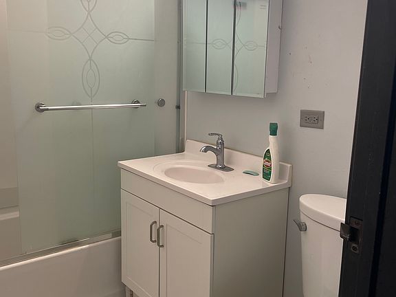 2nd image of 1120 Cedar St APT 3B