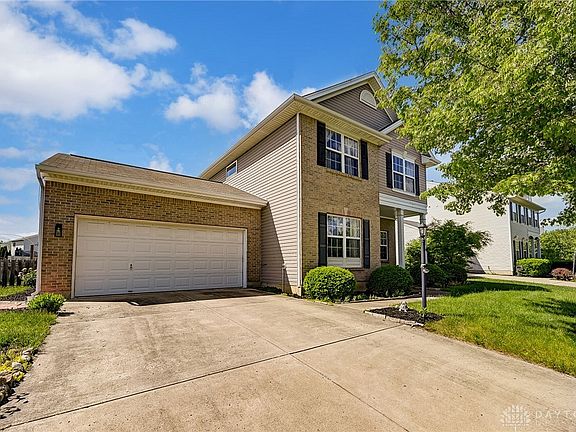 2nd image of 2928 Sassafras Ln