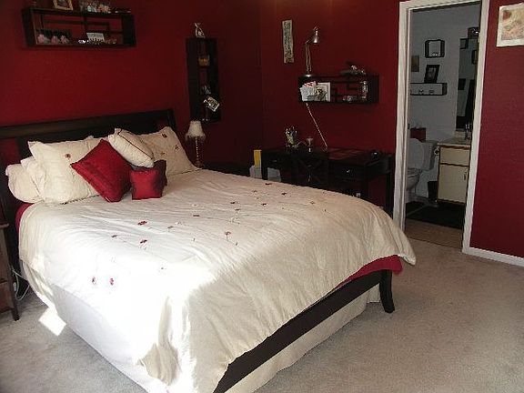 Master Bedroom & Bath