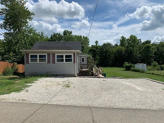 2nd image of 213 Joyce St