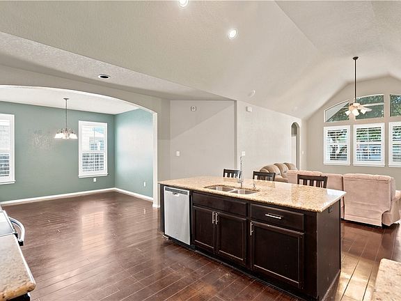 2nd image of 2083 Western Pecan