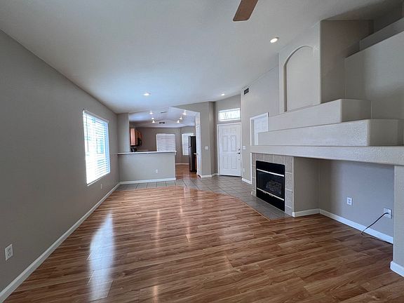 4th image of 1554 Dusty Canyon St