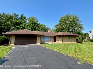 12151 Madonna Dr, Lansing, MI