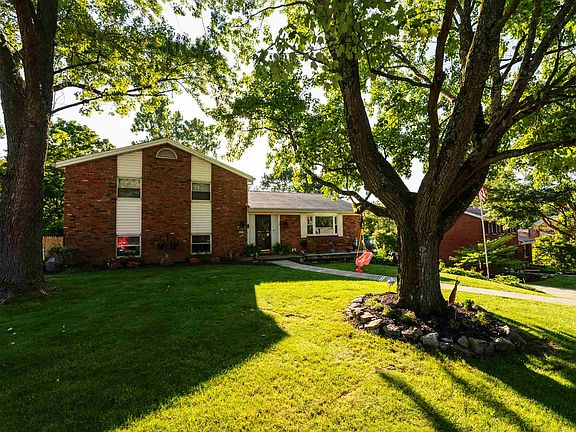 2nd image of 181 W Dilcrest Cir