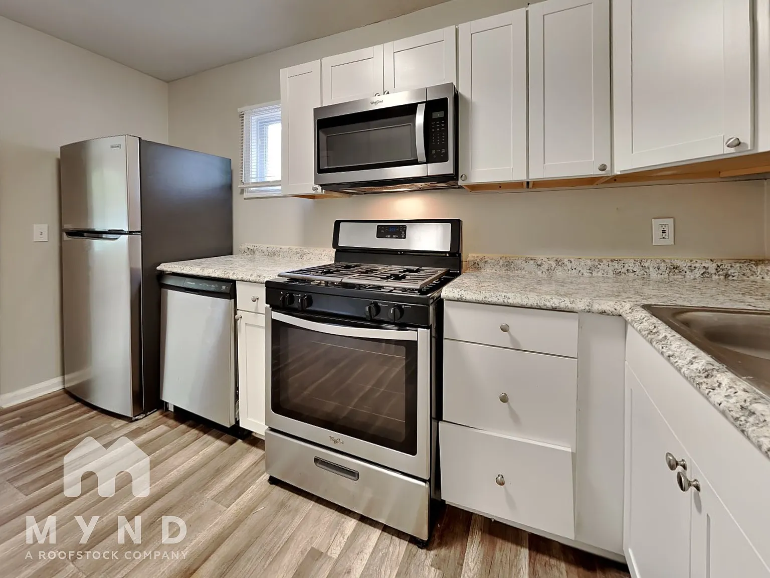 3 bed, 1.5 bath, 1258 sqft, $1,610 — Photo 3