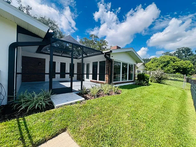 Amazing Carrollwood Home Ready For Move In! — Photo 2