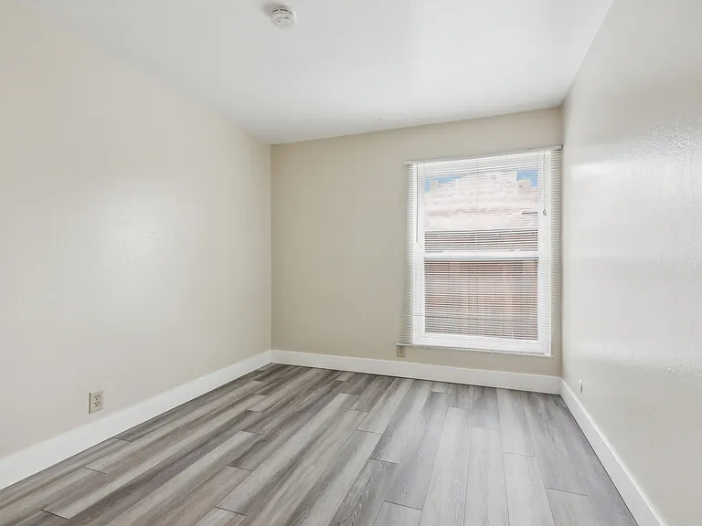 2431 Ellsworth St — Photo 19