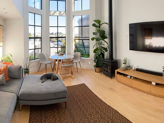 4th image of 1826 Eddy St Unit 203