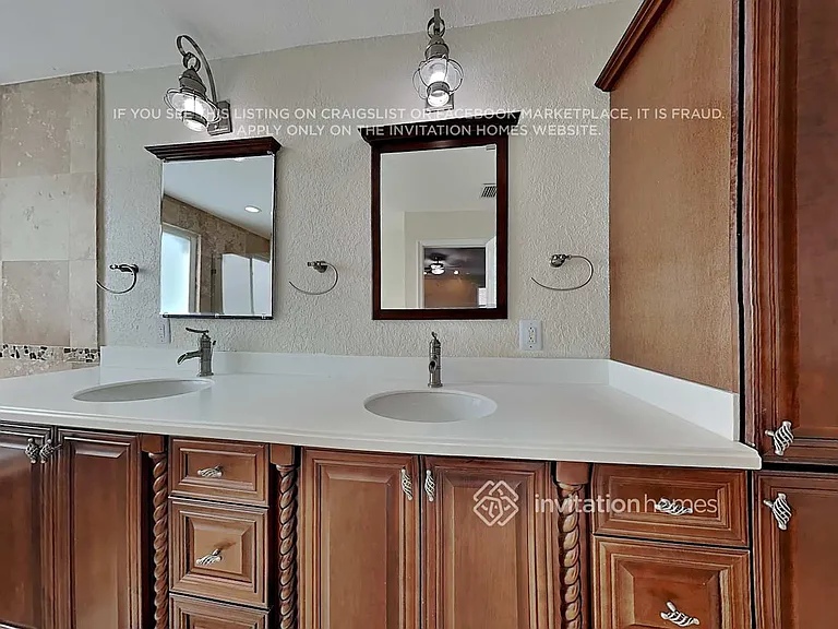 6340 NW 77th Ct — Photo 14