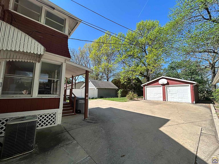 Listing photo 4