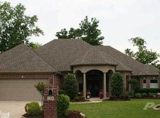 106 Seminole Ln, Maumelle, AR 72113