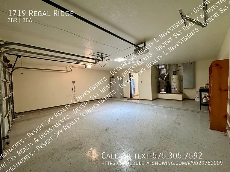 1719 Regal Rdg — Photo 44