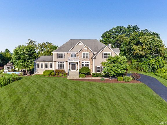 2nd image of 125 Frost Hill Road