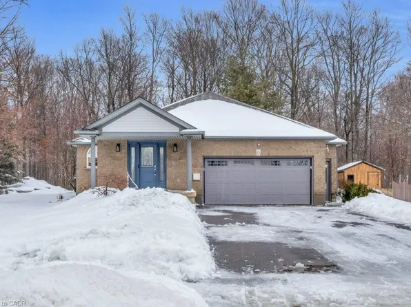 13 Burlwood Dr, Woolwich, ON N3B 3L2