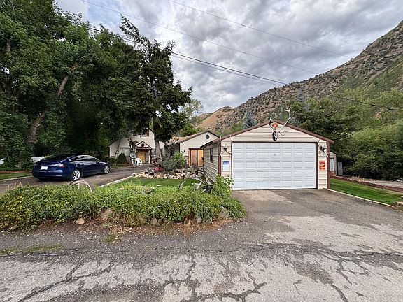 3rd image of 6633 E Holiday Hills Rd