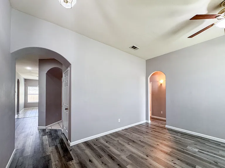 1212 Maple Terrace Dr — Photo 5