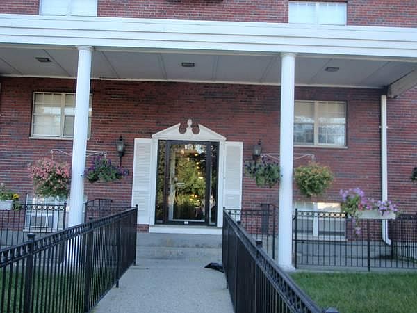 1st image of 145 Willard St APT A3