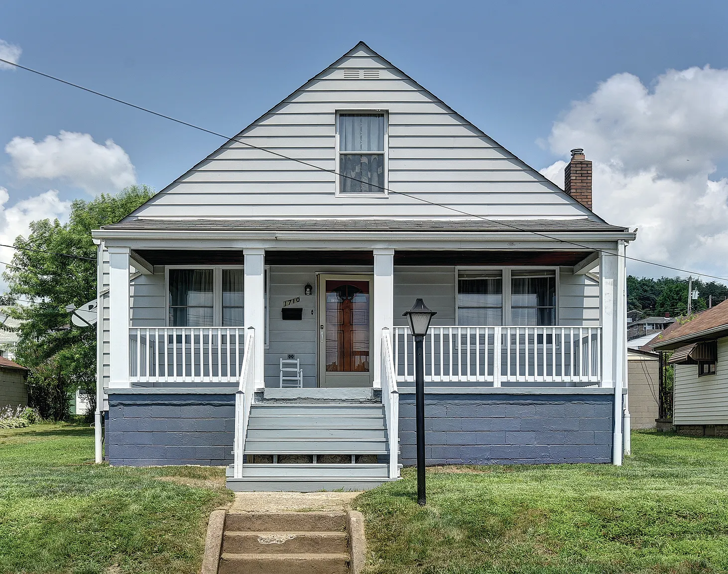 1710 Tyler St photo 1