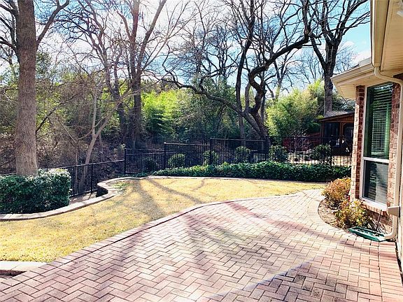 3rd image of 1007 Westwood Ct