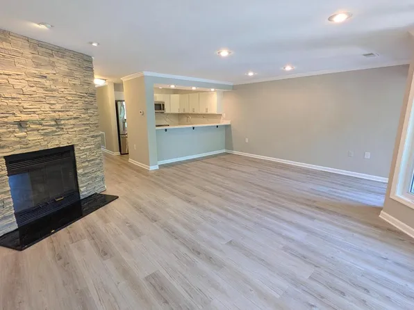 1144 Lake Heron Dr #2B, Annapolis, MD 21403