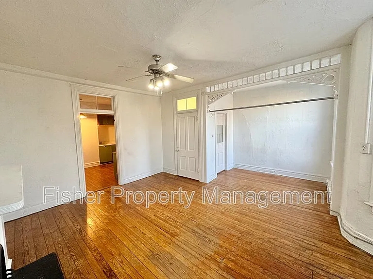 1921 Floyd Ave #2 — Photo 5