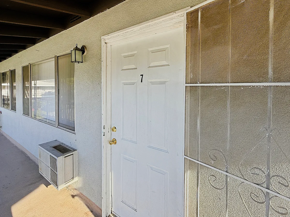 Building Photo - 1148 El Paseo St #7
