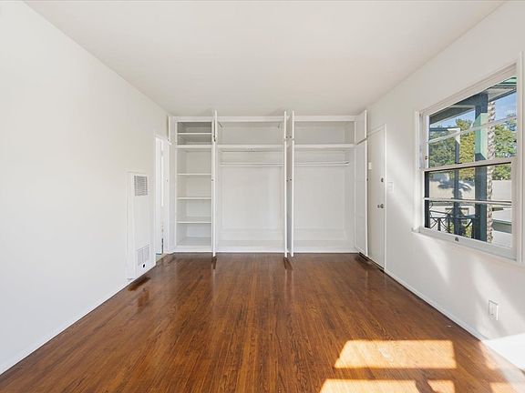 4th image of 1126 Chelsea Ave #B